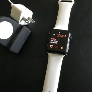 APPLE WATCH SERIES 2 STILL AVAILABLE